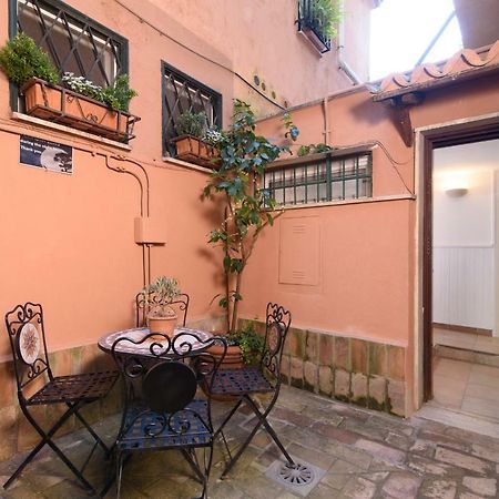 Ferienwohnung VATICAN independent with garden - Bambin Gesu H Rom Exterior foto
