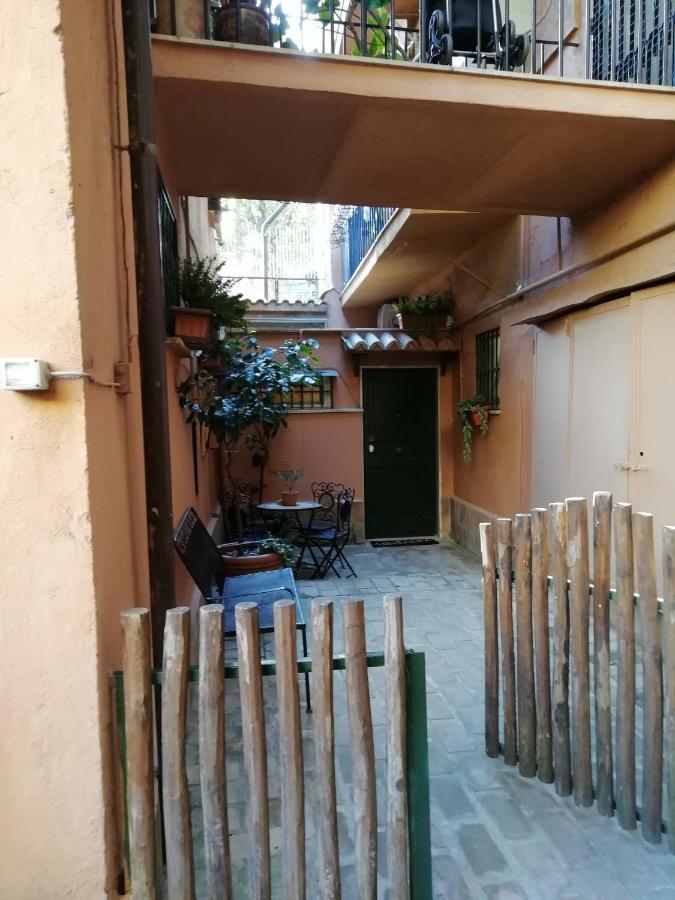 Ferienwohnung VATICAN independent with garden - Bambin Gesu H Rom Exterior foto